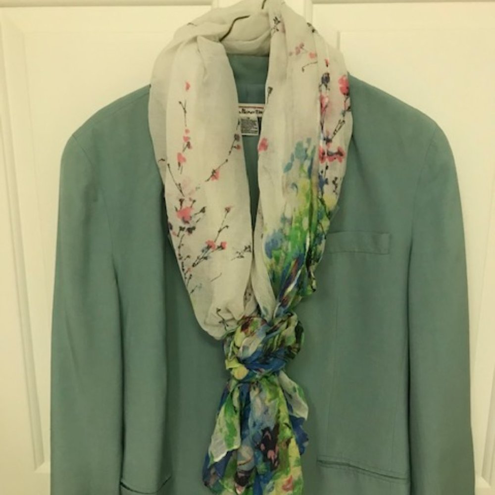 Pre-Tied flowing floral print scarf